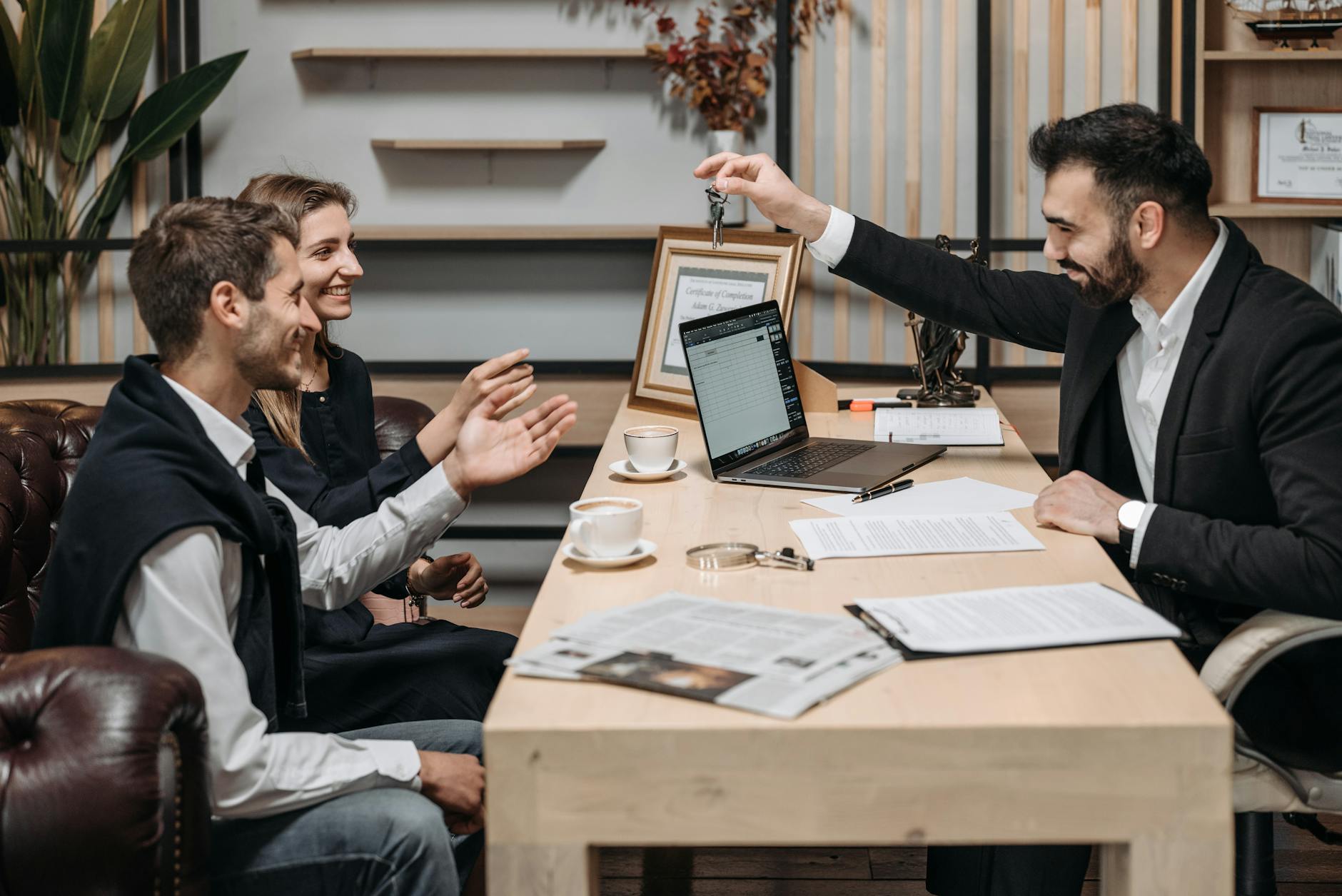 Realtor Referral Partnerships: How to Become the Go-To DSCR Broker